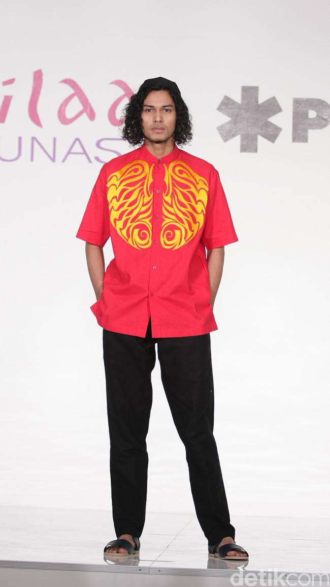 Itang Yunasz Kamila & Preview at Tanah Abang. Jakarta. [Foto: Mohammad Abduh/Wolipop]