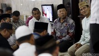 Tujuh tokoh itu adalah Adhyaksa Dault, Nurdin Abdullah, Sandiaga Uno, Sjafrie Sjamsoeddin, Suyoto, Yusril Ihza Mahendra, dan Yusuf Mansur.