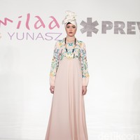 Itang Yunasz Kamila & Preview at Tanah Abang. Jakarta. [Foto: Mohammad Abduh/Wolipop]