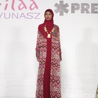 Itang Yunasz Kamila & Preview at Tanah Abang. Jakarta. [Foto: Mohammad Abduh/Wolipop]