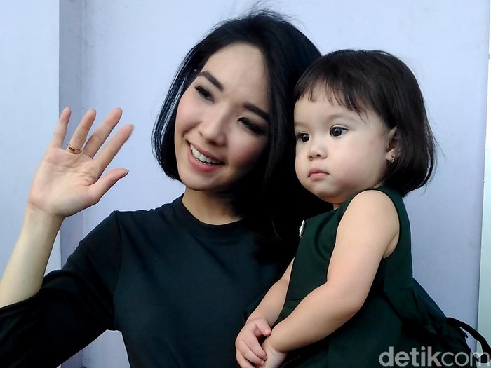 Gempita Lahir, Follower Instagram Gisel Membludak