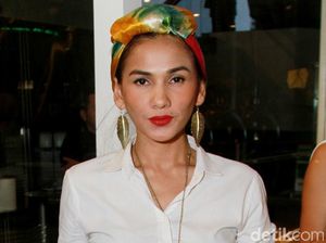 Gaya Nova Eliza dengan Scarf Turban
