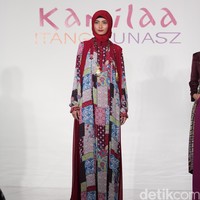 Itang Yunasz Kamila & Preview at Tanah Abang. Jakarta. [Foto: Mohammad Abduh/Wolipop]