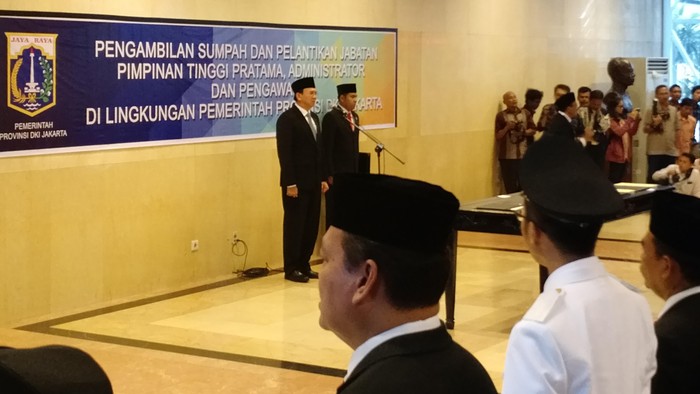 Ahok Tegur PNS yang Tak Tertib Nyanyikan Indonesia Raya