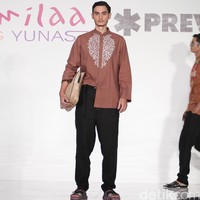 Itang Yunasz Kamila & Preview at Tanah Abang. Jakarta. [Foto: Mohammad Abduh/Wolipop]