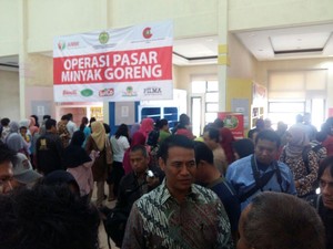 Pagi-Pagi, Mentan Blusukan ke Pasar Murah di Pasar Minggu