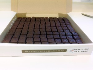 Segera Dipasarkan Cokelat dengan Paduan 50% Daging Sapi