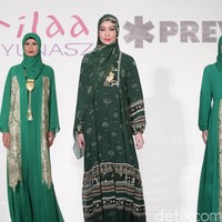 Itang Yunasz Kamila & Preview at Tanah Abang. Jakarta. [Foto: Mohammad Abduh/Wolipop]