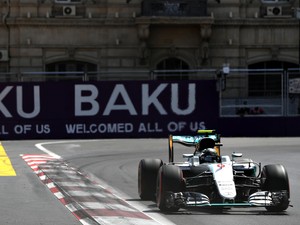 Rosberg Pole, Hamilton Crash, Rio ke-17