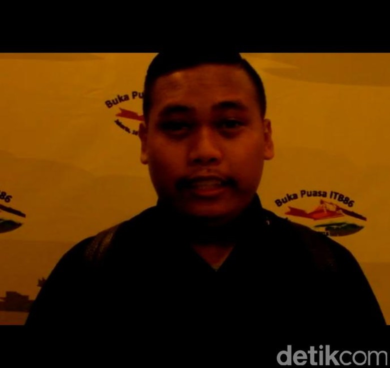 Cerita Muhammad Akbar yang Tetap Ingin Jadi Ajudan Pribadi Walau Sudah Tenar Cerita Muhammad Akbar yang Tetap Ingin Jadi Ajudan Pribadi Walau Sudah Tenar