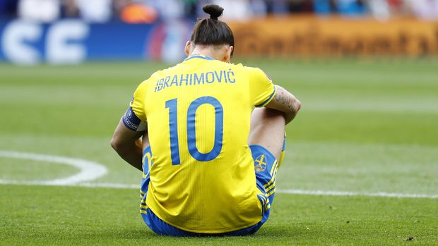   Zlatan then in uniform in Swedish national team at Euro 2016. 