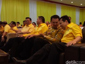 Pilih Independen atau Parpol? Ahok: Kiri-Kanan Mantap Saja