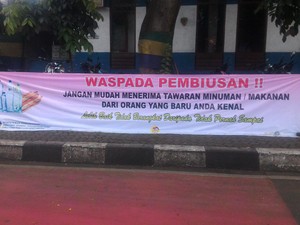 Jelang Mudik, Spanduk Waspada Pembiusan Terbentang di Terminal Cicaheum
