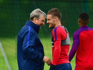 Vardy: Jadikan Aku Starter, Roy
