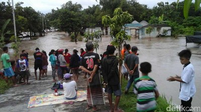Banjir Solo Terus Meluas