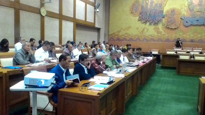 Minta PMN Rp 53 T, Menkeu dan Bos BUMN Merapat ke DPR