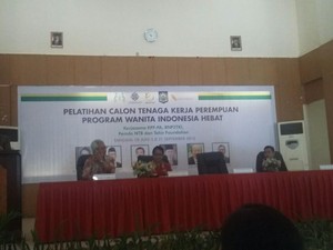 Tenaga Kerja Perempuan Asal NTB Diharuskan Kuasai Berbagai Macam Bahasa Asing