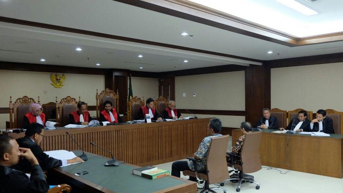 Terbukti Menyuap Pegawai MA, Pengusaha dan Pengacara Divonis 3,5 Tahun Bui