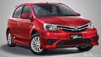 Toyota telah menghentikan produksi Etios pada akhir 2017. Dengan begitu Etios tak lagi dijual di Indonesia. Salah satu alasannya adalah Etios tak ada versi matiknya. Daripada mendatangkan versi matik, Toyota pilih fokus pada Agya. Foto: Toyota Astra Motor