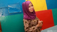 Five V tampil berhijab. Pool/Gus Mun/detikFoto.