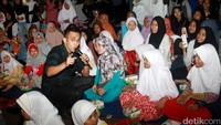  Naga Lyla saat tampil di sebuah acara buka puasa bersama anak yatim. Pool/Gus Mun/detikFoto.