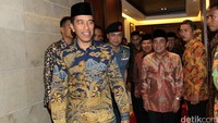 Jokowi meninggalkan kediaman Ketua DPR Ade Komarudin Jl widya Chandra, Jaksel, usai berbuka puasa bersama.