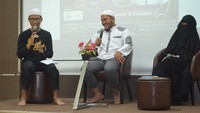 Pemilik nama lengkap Caisar Putra Aditya itu menjadi sosok yang religius. Ananda Muthia Putri/detikcom