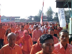 Rayakan Hari Jadi Kota Mojokerto, Ribuan Warga Kompak Berbusana Oranye