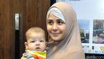 So Cute! Putra Risty Tagor dan Stuart Collin Sangat Menggemaskan