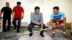 Begini Gaya Menpora Saat Angkat Barbel