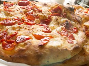 Beda Pelatih, Beda Perkara Soal Pizza