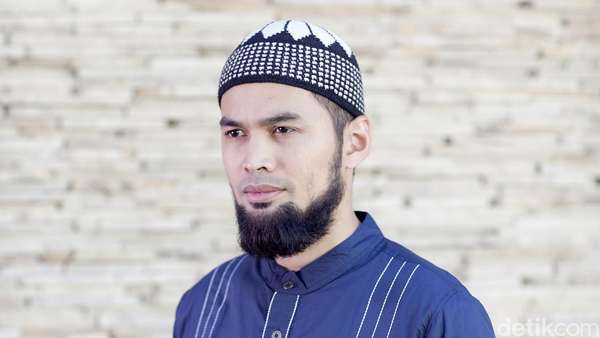 Kisah Hijrah Teuku Wisnu di Celeb of The Month detikHOT Kisah Hijrah Teuku Wisnu di Celeb of The Month detikHOT