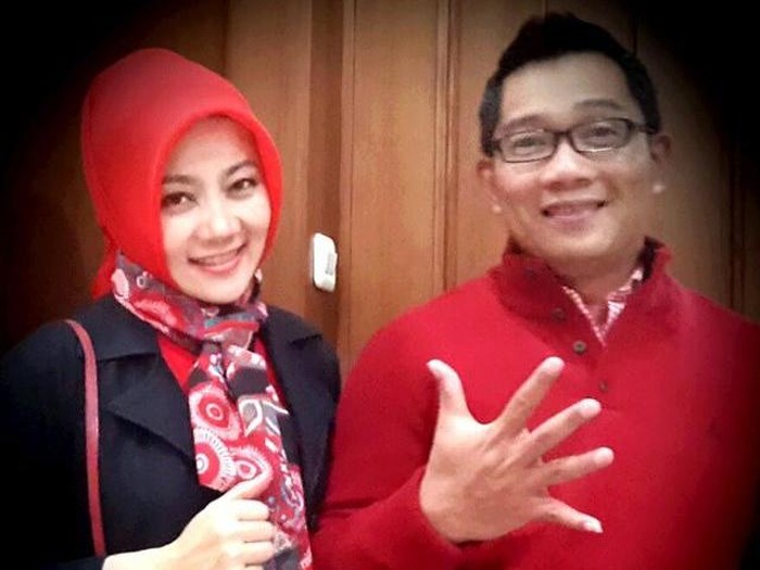 Foto Pesona Gaya Hijab 6 Istri Pemimpin Daerah Indonesia