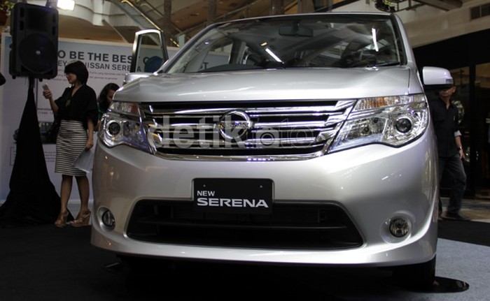 Nissan Serena model 2015