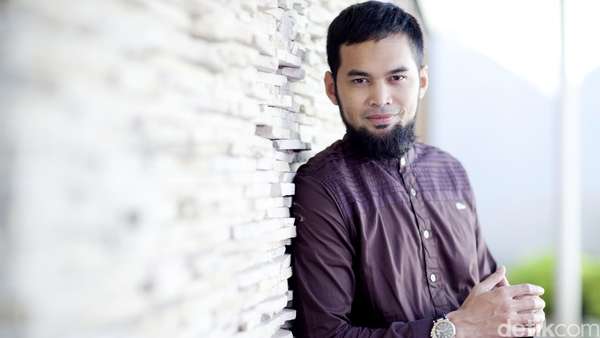 Cerita Teuku Wisnu tentang Perjalanan Hidupnya Cerita Teuku Wisnu tentang Perjalanan Hidupnya