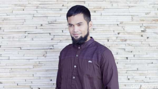 Cerita Teuku Wisnu tentang Perjalanan Hidupnya Cerita Teuku Wisnu tentang Perjalanan Hidupnya