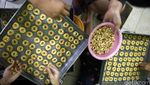 Jelang Lebaran, Kue Kering Laris Manis