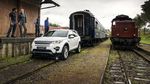Mobil Menarik Kereta di Swiss