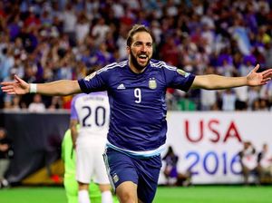 Transfer Higuain-Giroud Diklaim Batal karena Bocor ke Media