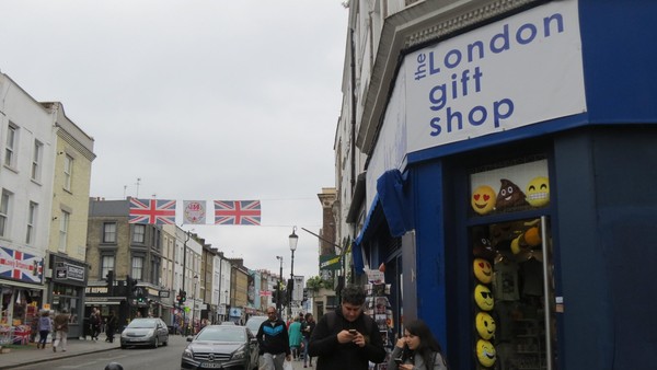 Wisata Belanja Murah di London