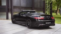 Brabus juga mengembangkan paket aerodinamika serat karbon. Paket itu terdiri dari spoiler depan dan intake surrounds, rear diffuser, boot lid spoiler dan spion berbahan serat karbon. Foto: dok carscoops