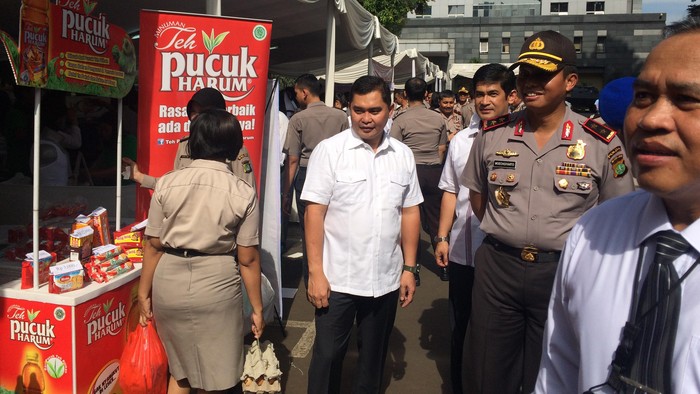 Bazar Sembako Murah di Polda Metro Jaya Diserbu Polisi