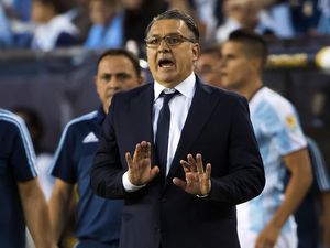 Martino Ingatkan Argentina Agar Tak Segera Berpuas Diri