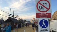 Foto: Usai bersepeda ataupun memancing, traveler bisa menutup kegiatan sore di Sochi dengan wisata kuliner. Tak jauh dari tepian pantai, ada beberapa tempat makan yang menyediakan hidangan seafood yang lezat (Angga/detikTravel)