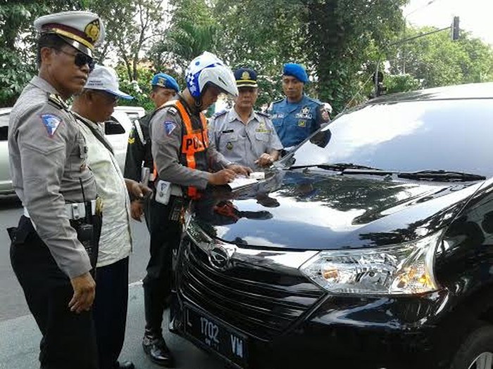 Permenhub Berlaku 1 Oktober, ini Alasan Dishub DKI Sudah Tindak Taksi Online