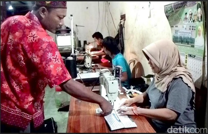 Berkah Ramadan, Pengusaha Songkok di Lamongan Banjir Pesanan