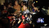 Komisi III DPR menyetujui Komjen Tito Karnavian sebagai Kapolri secara aklamasi.