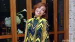 Jadi Ibu, Ayu Dewi Tetap Centil!