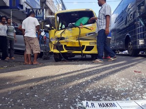 Kecelakaan Beruntun Terjadi di Sukabumi, Sopir Angkot Tergencet