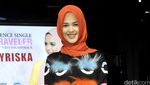 Manisnya Cut Meyriska Berhijab